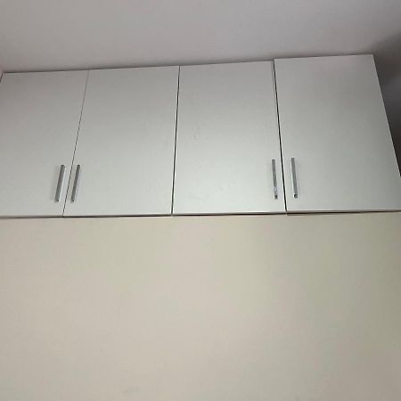Hq Apartment In Center 티라나 외부 사진